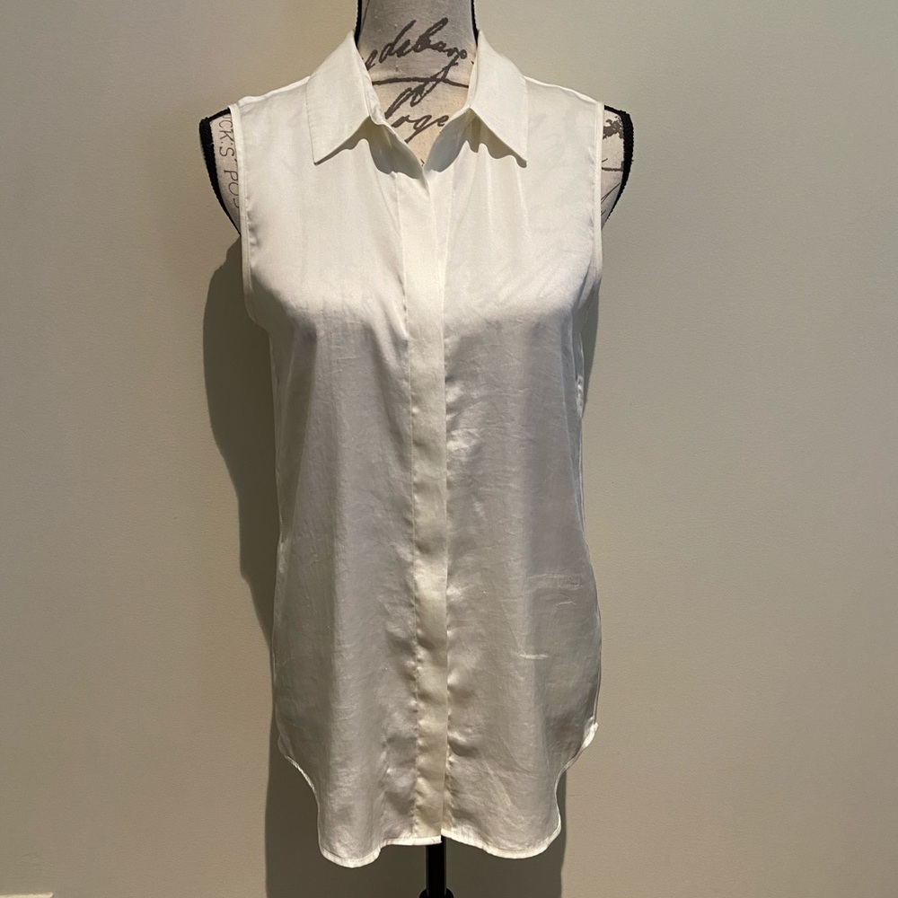 Vince Camuto Button up Blouse
